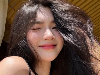 AlizaBea Curvy webcam from Philippines